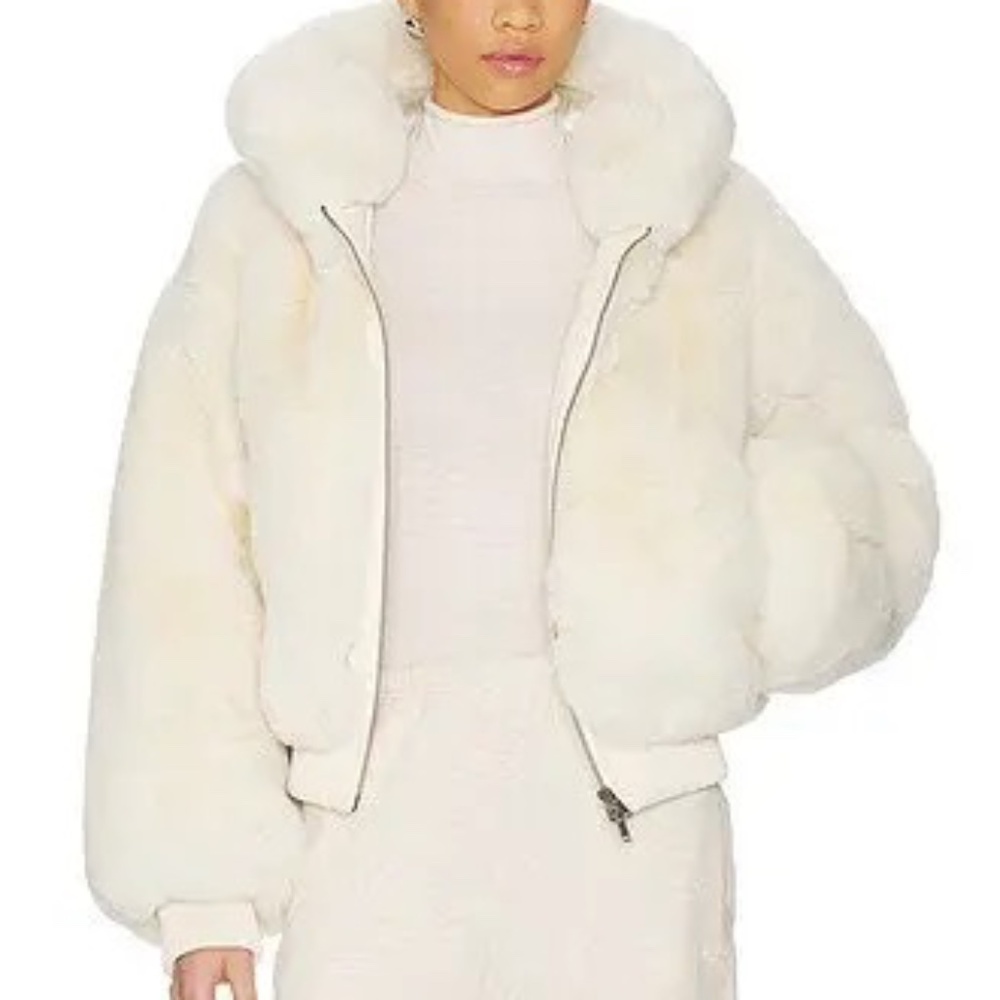 NWT SKIMS Cream Faux Fur Bomber Jacket